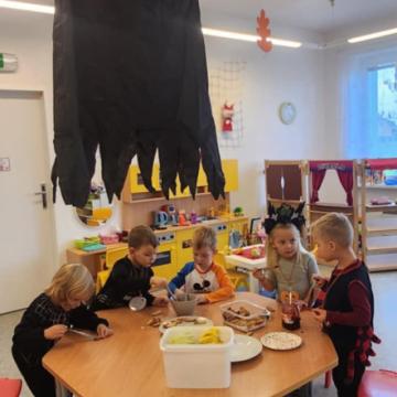 ee460c7b-0432-4aad-8872-1f16d301f1aa