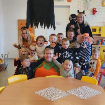 52c9a9c6-badb-4b5e-a0d8-b60e02bb5c6e