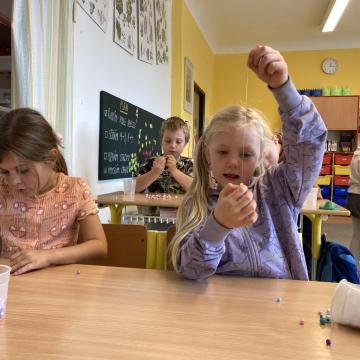 6B4C8D93-A382-4407-A619-DFEB2BF3F4D2