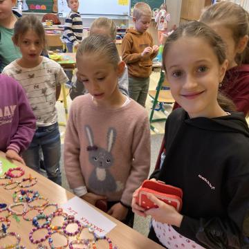 F60EE6F3-5F74-474C-8C05-ACB768E3BAED