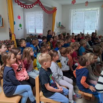 f899a160-4f87-4169-b7ab-5d127d620a2a